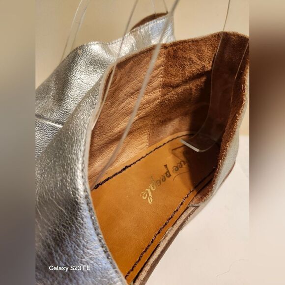 Free People "Mont Blanc" Silver Leather D'Orsay Flat Sandals Sz.7/EU 37 Ret $198 - Picture 6 of 9